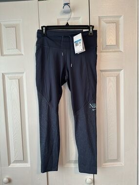 Nike Women's Thunder Blue Run Femme Fast Dri-FIT leggings (model DD5308-437)